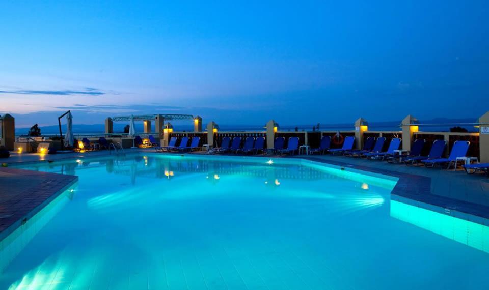 Daphne Holiday Club Халкидики Экстерьер фото